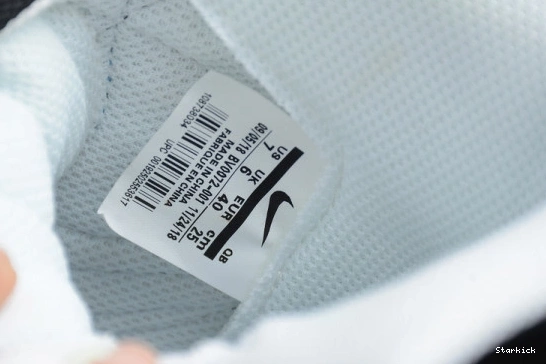 UNIVERSITY BV0072-001 BLUE NIKE BLAZER X MID SACAI 0216